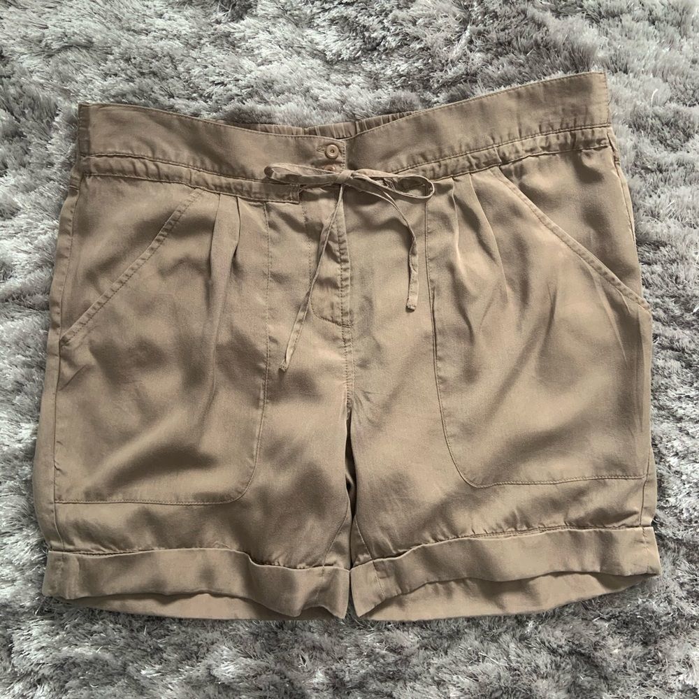 🏷️ 5 for $25 - TROUVE High Waisted Paper Bag Shorts